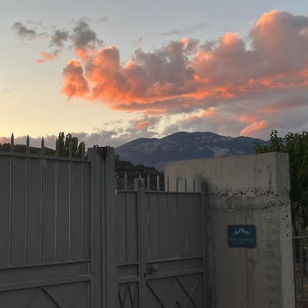 Stellas Guesthouse Near Arachova Stírion Exteriör bild